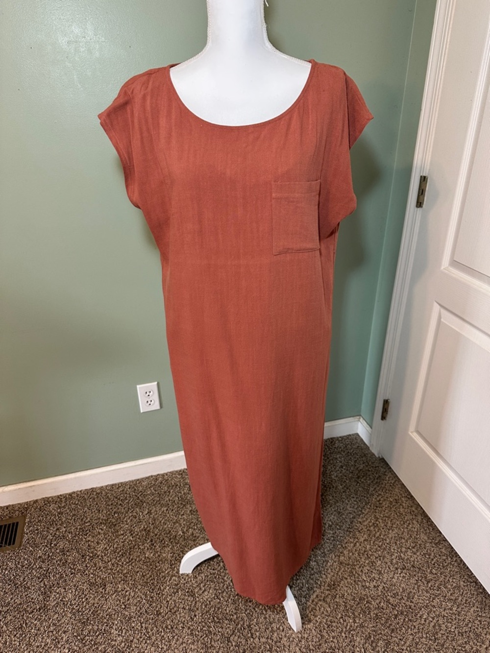 100% Linen Ellison Maxi Dress-Rust color Size Large
